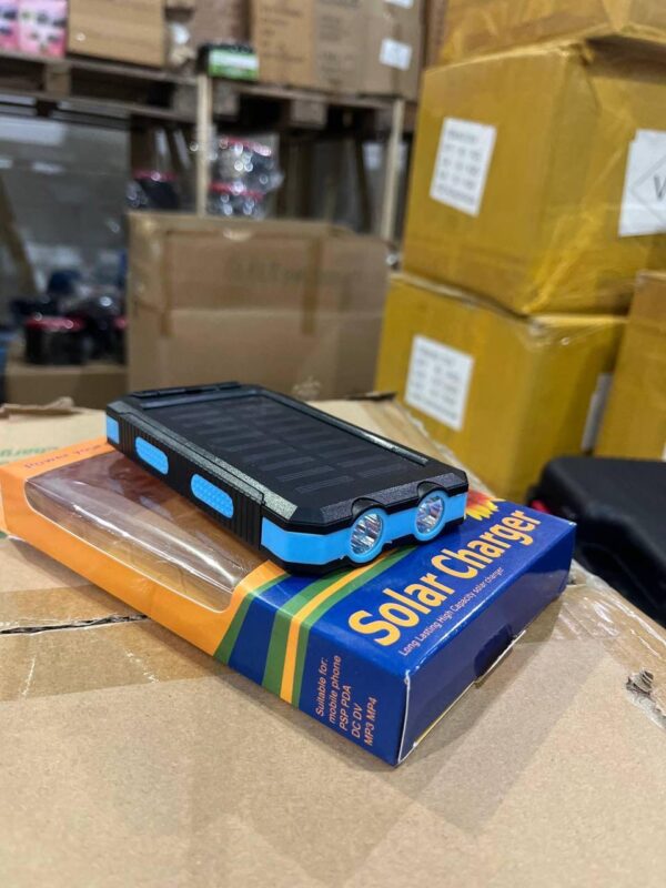 POWER BANK D003 на 30000mAh и 2 USB с солнечной панелью