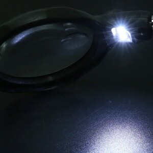 Лупа Третья рука EL-16126A с LED подсветкой. Настольная лупа 3.5 X 12X с клипсой