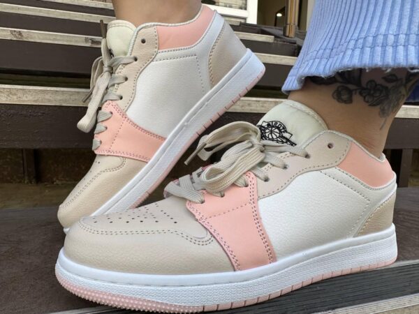 Женские кроссовки Ok-ShoesB918-7 Бежевые с розовыми вставками