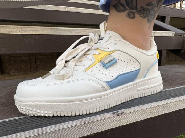 Женские кроссовки Ok-Shoes15-4 патриотические желто-голубые