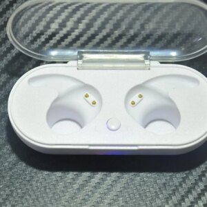 Беспроводные наушники TWS 4 White с насыщенным и мощным звучанием