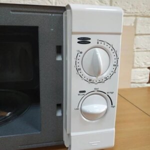 Микроволновка  Rainberg RB-7151 1300 ватт. (20 L)