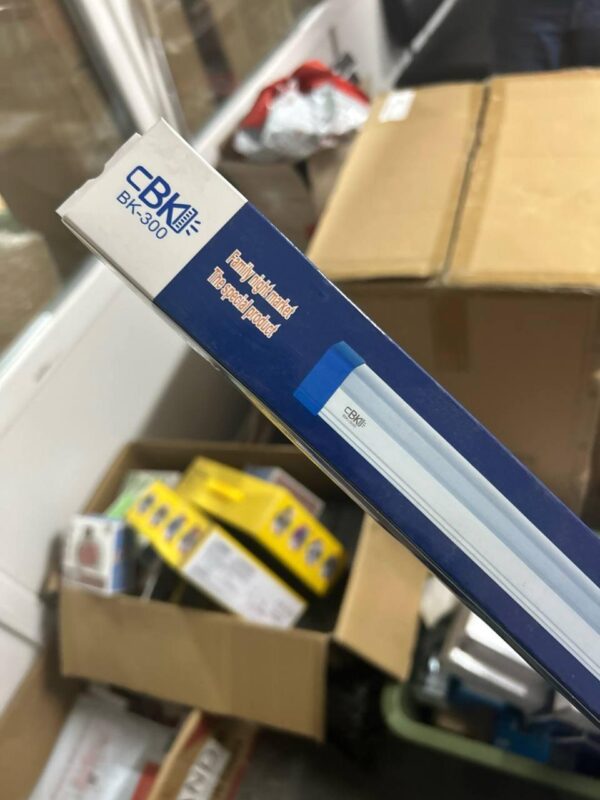 Лампа кемпинговая аккумуляторная CBK BK-300 Подвесная светильник USB с солнечной панелью и магнитами