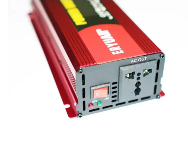 Преобразователь напряжения инвертор Eryuan 2600W LCD DC/AC 12V-220V с чистой синусоидой и вольтметром